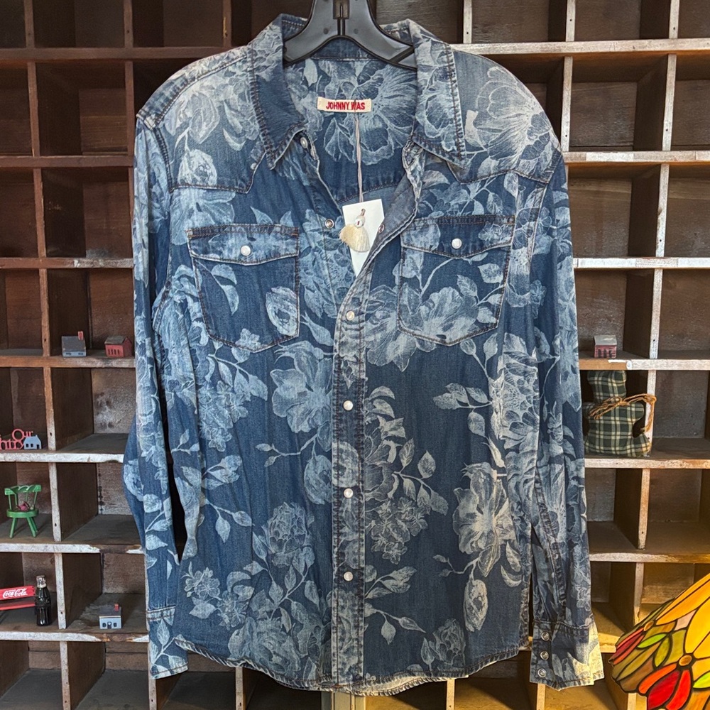 Johnny Was RARE!! Blue Floral Denim Shirt